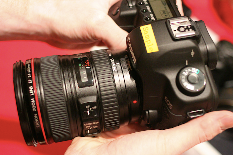 Illustration for article titled Hands-On: Canon EOS 5D Mark II